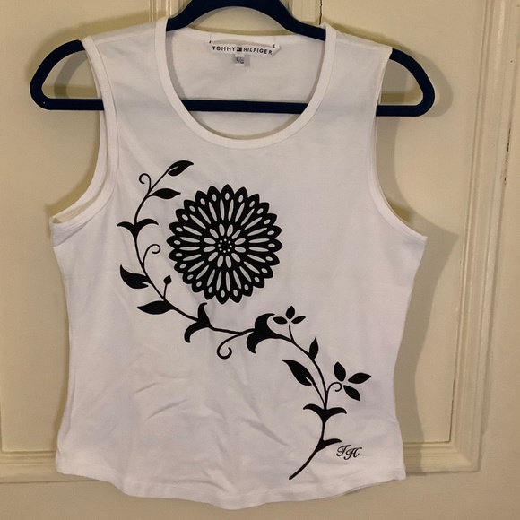 Tommy Hilfiger Tops - NWOT Tommy Hilfiger White Tank Top Black Flower Decal L